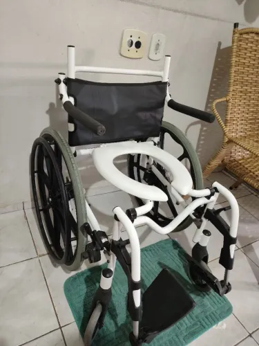 VENDE-SE CADEIRA DE BANHO ORTOBRAS