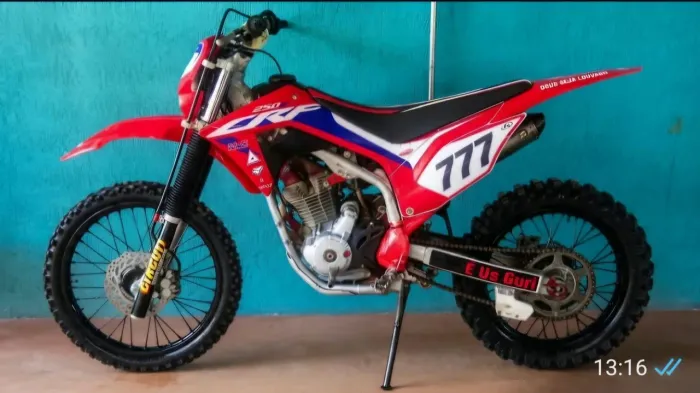 Honda CRF 250f ano 2021 Parcelo no cartão sem juros ( a vista tem desconto)