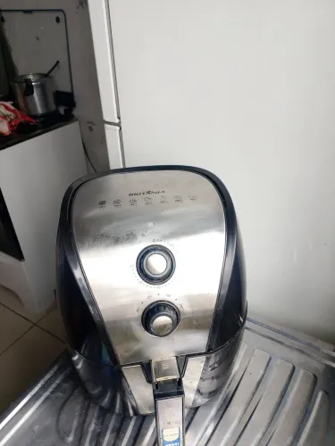 Air fryer Britânia