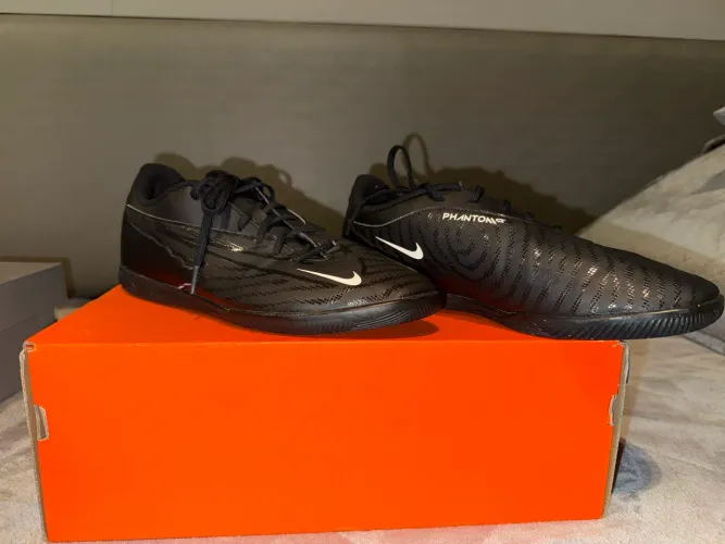 Chuteira Nike futsal