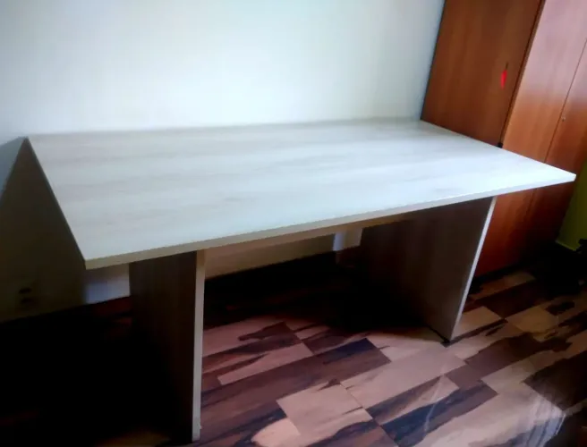 Mesa TokStok grande 6 lugares