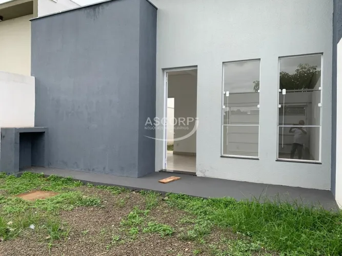 Casa à venda no bairro Nossa Senhora Aparecida I, Saltinho.