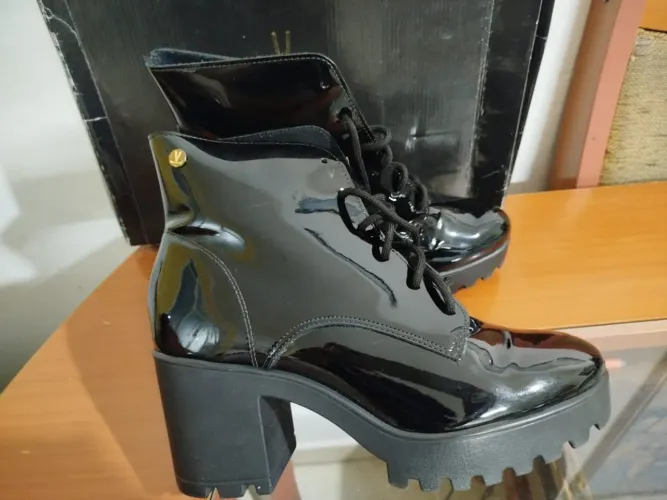 Bota coturno 