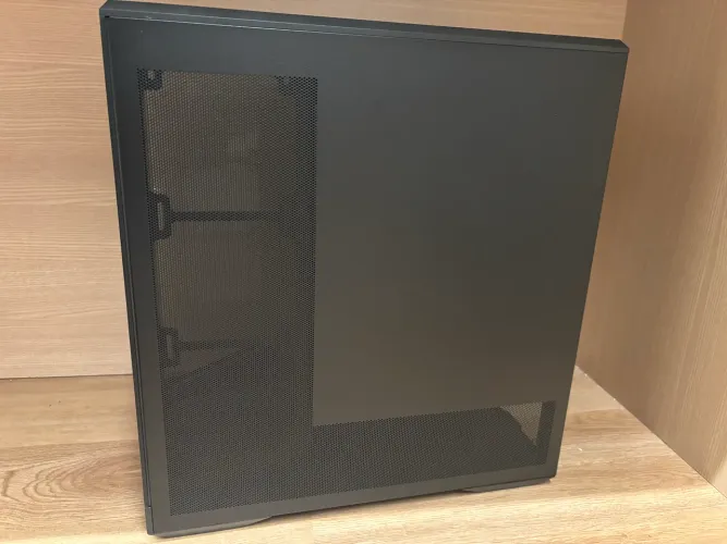 Gabinete Lian li v100 preto novo
