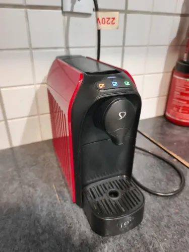Cafeteira Três Corações Passione Vermelha - 220V Perfeita