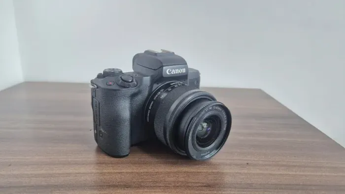 Câmera Canon M50