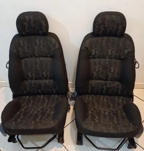 Par de Bancos Dianteiros Strada - Original - Serve Uno, Palio e Outros