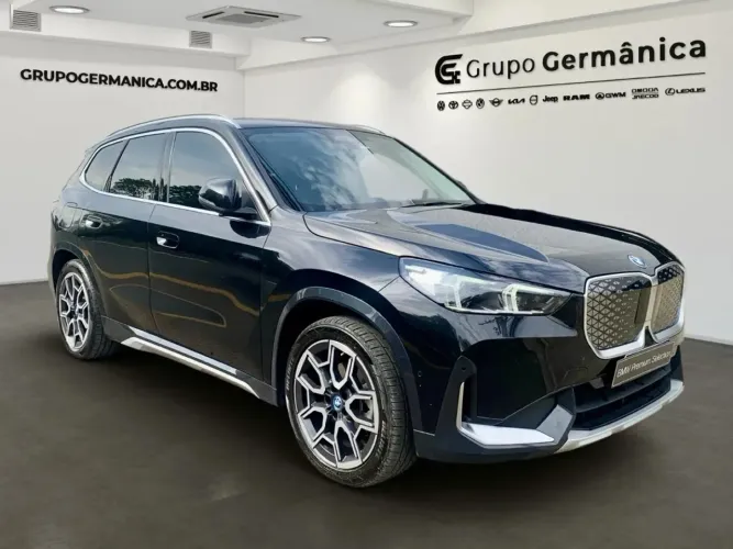 BMW IX1 Edrive20 X-line Aut. (elétrico) 2025