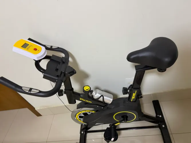 Bicicleta de Spinning/Ergométrica Acte - Poucouso