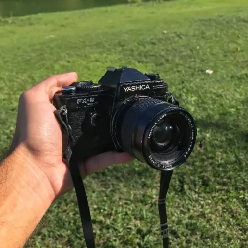Yashica FX-D Quartz Revisada