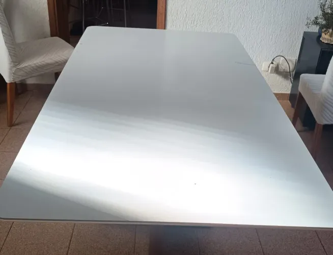 MESA PARA SEIS LUGARES USADA PLOTADA 