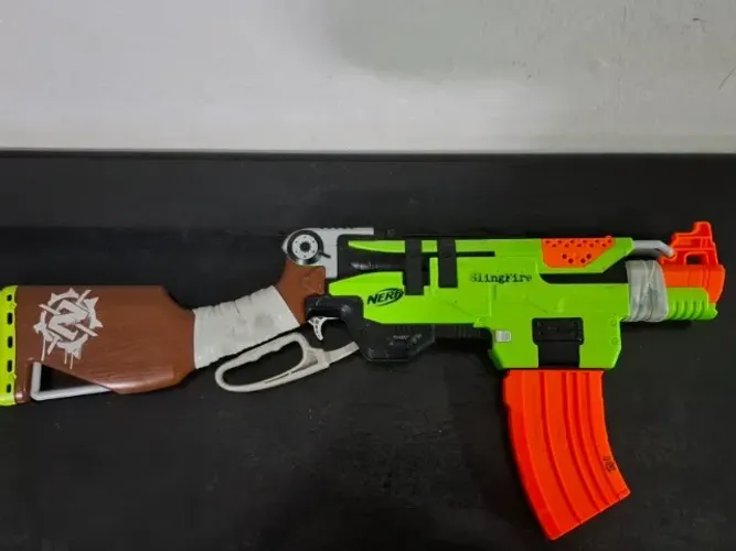 NERF Zumbi e Disruptor