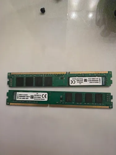 Vendo duas Memórias RAM Kingston DDR3 4G