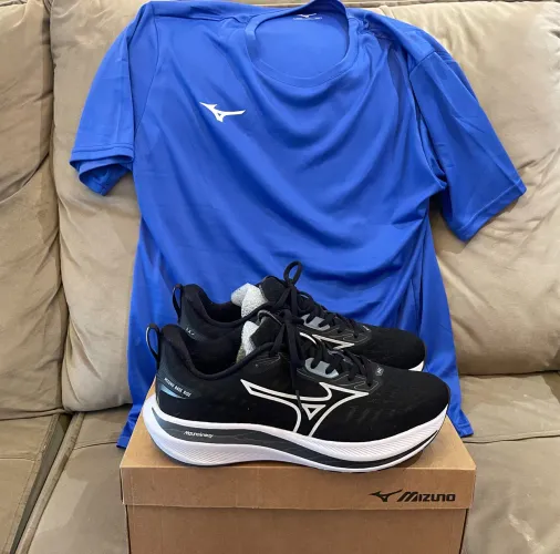 Tênis Mizuno 42 + Camisa 