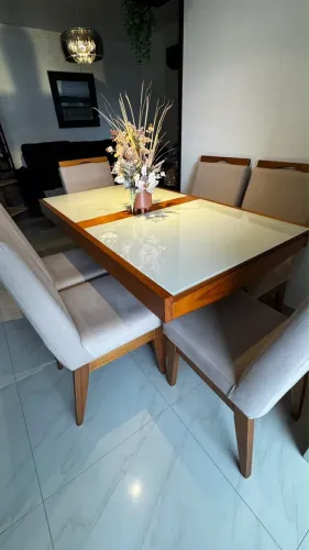 Mesa de jantar 6 cadeiras semi nova