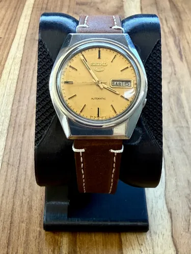 Relógio Seiko 5 Gold Dial * - 1970