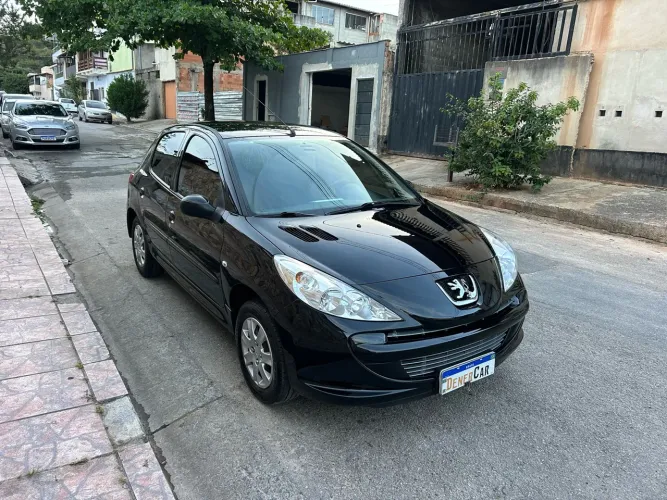 Peugeot 207 XR 1.4 Flex 8V 5P 2012