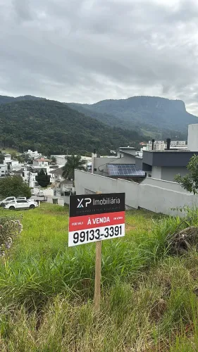 Terreno 550m² em Condomínio - Pedra Branca