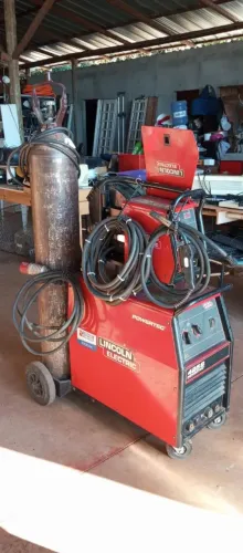 Inversora De Solda 420a 220/380/440v Powertec 425s - Lincoln