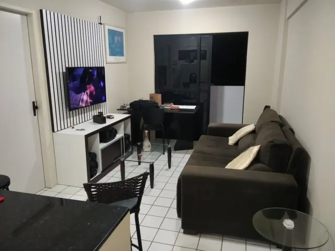 ALUGO , PRÓXIMO PRAIA , SUPERMERCADOS E SHOOPING A 10 MINUTOS  2500.  REAIS D.COM PROPRIET