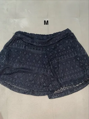 Short de pano com renda preto
