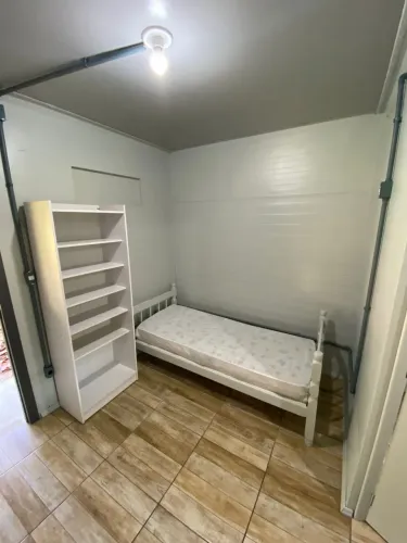 Alugo kitnet anual para 1 rapaz - Porto Belo SC