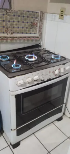 Fogão 5 bocas funcionando as 5 bocas só não funciona o forno 