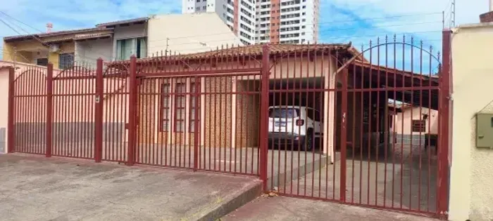 CASA SETOR SUDOESTE LOTE INDIVIDUAL ARMÁRIOS VARANDA PISCINA AMPLO QUINTAL OPORTUNIDADE FI