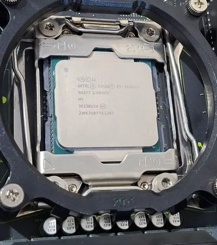 Xeon 2666 v3