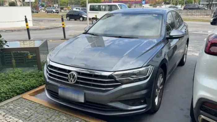 Volkswagen Jetta Comfortline 1.4 TSI 16V 4P Aut. 2018