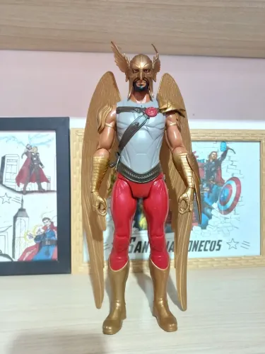 Gaviao Negro 30cm original marca Hasbro 
