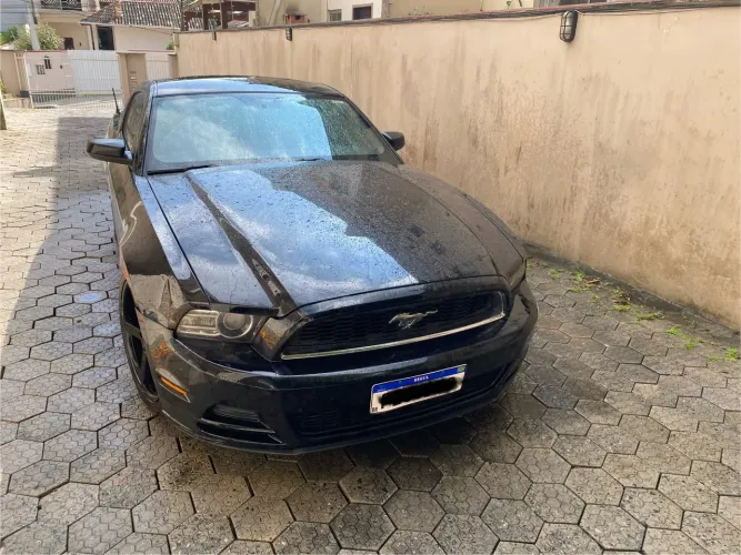 Ford Mustang V6 Premium 2013