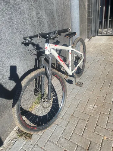 Bicicleta aro 29 Mormaii Shimano