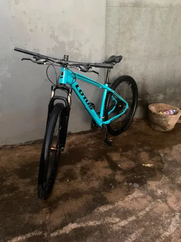 Bicicleta aro 29 da lótus, 950 reais.