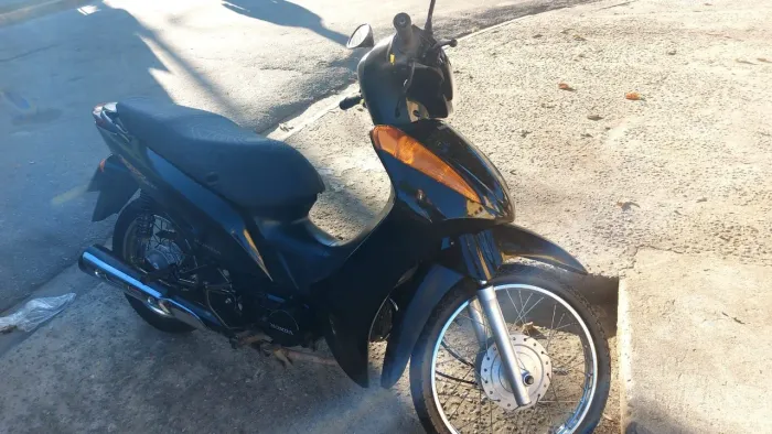Honda Biz excelente conservação