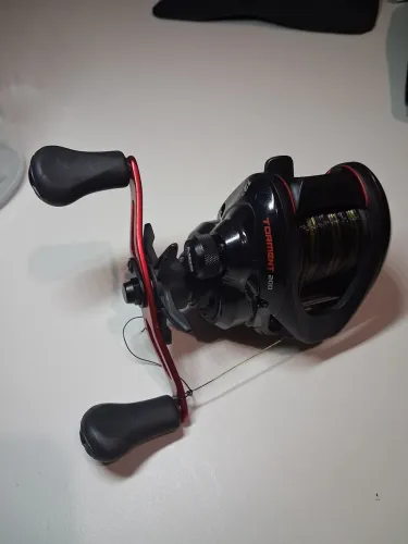 Carretilha Zest Tormet 200 Mod 2024 - Manivela direita