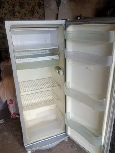 Geladeira em perfeito estado de funcionamento