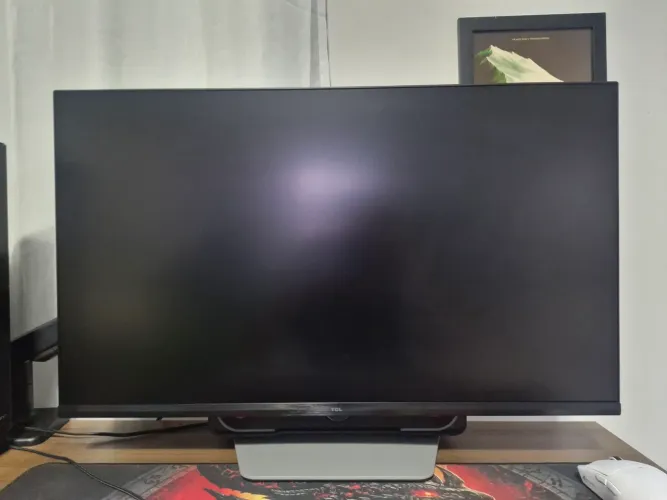 Vende-se Monitor TCL 27 Mini - QLED