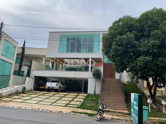 CONDOMÍNIO DO LAGO Sobrado com 4 Quarto(s) e 7 banheiro(s) à Venda, 480.00 por R$ 3600000.