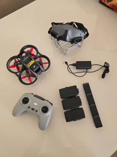 DJI avata fpv drone + óculos + 1 controle + 3 baterias + 1 carregador