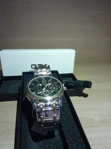 Vendo esse relógio