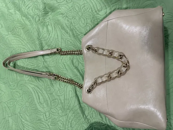 Bolsa marca Constance nova usada 2 meses