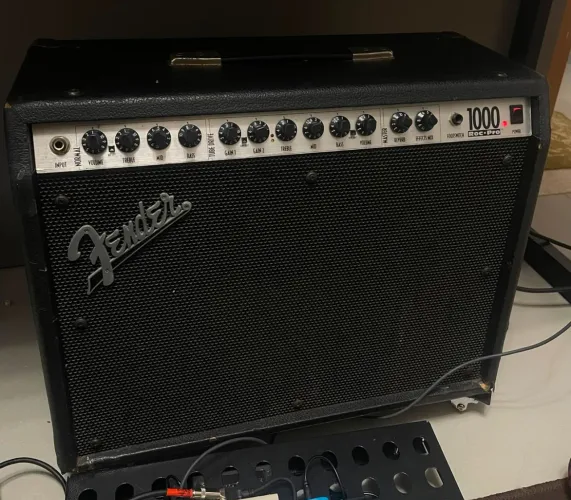 Amplificador Fender roc pro 1000