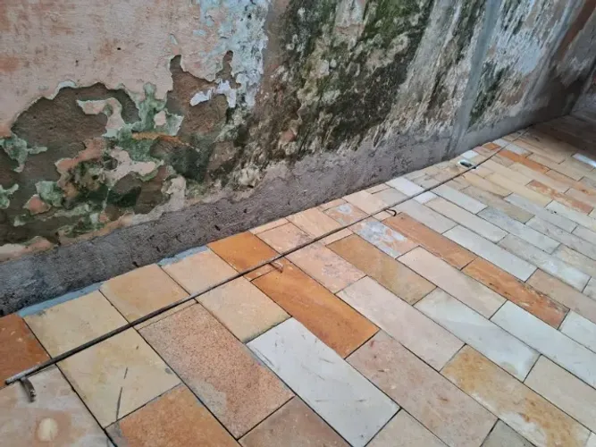 Trilho de ferro de 1/2 com chumbadores vara 6m Portão garagem 