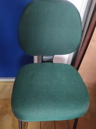 Cadeira estofada 