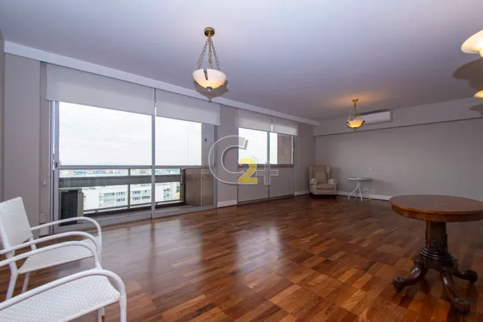 Apartamento á venda em Perdizes, 4 quartos, 1 suíte, 2 vagas de garagem.