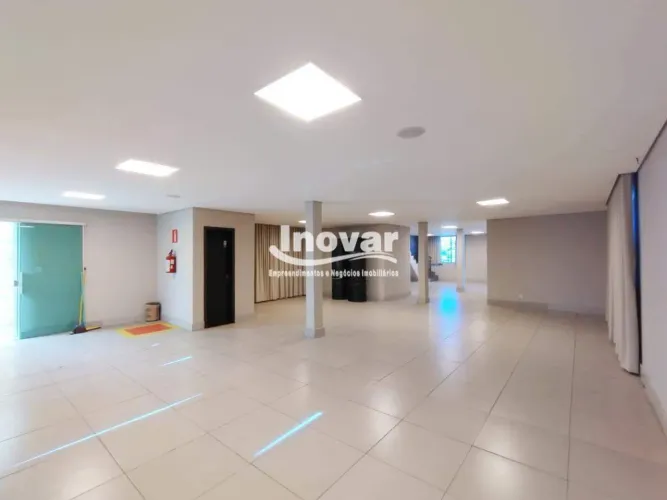 Excelente Andar corrido com aproximadamente 400 m2 em 2 pavimentos, 04 salas, 04 banheiros