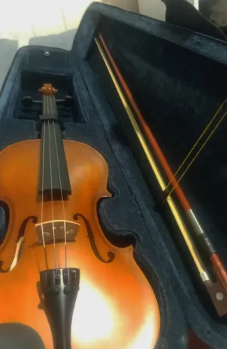 Violino Semi novo