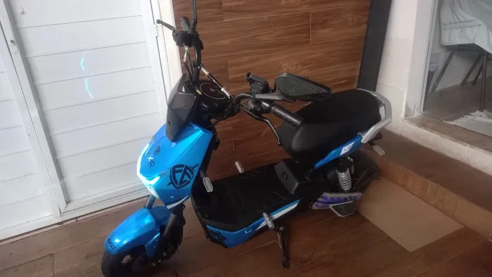 Scooter eletrica 