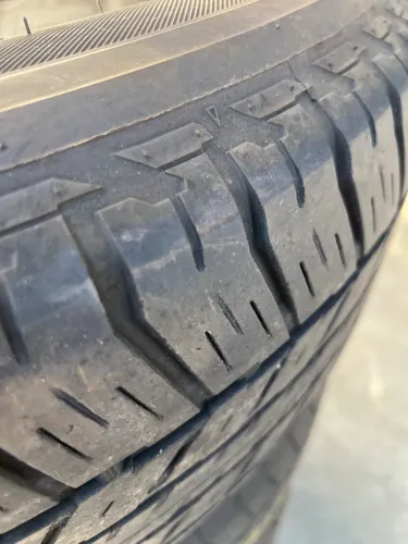 4 Pneus 265/60/18 